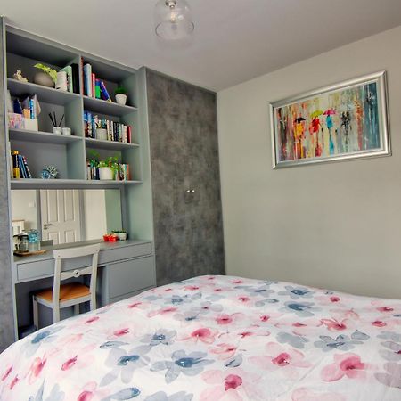 Spacious Double Room With Private Bathroom In Quiet Area Only 20 Min To Central London Streatham Vale 외부 사진