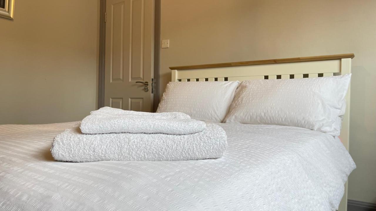 Spacious Double Room With Private Bathroom In Quiet Area Only 20 Min To Central London Streatham Vale 외부 사진