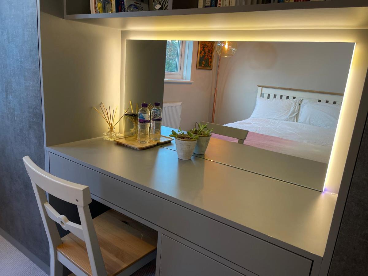 Spacious Double Room With Private Bathroom In Quiet Area Only 20 Min To Central London Streatham Vale 외부 사진